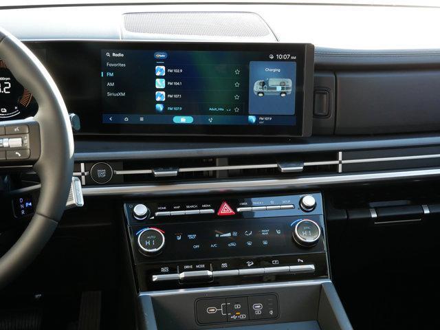 Photo of 2025 Shimmering Silver Hyundai SANTA FE HEV