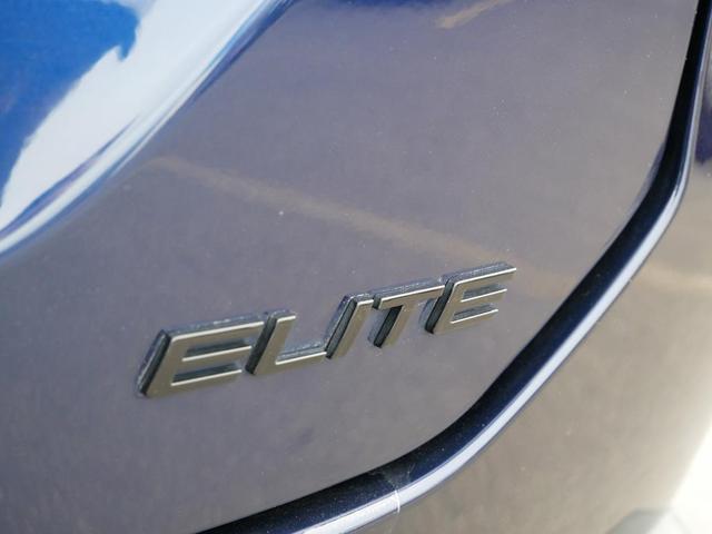 Photo of 2025 Obsidian Blue Pearl Honda Pilot