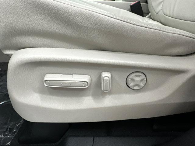 Photo of 2025 Radiant Red Metallic II Honda Odyssey
