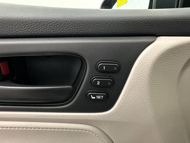 Photo of 2025 Radiant Red Metallic II Honda Odyssey