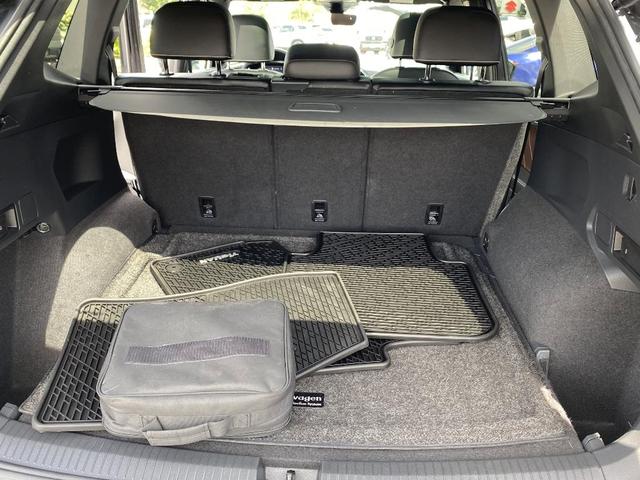 Photo of 2022 Platinum Gray Metallic Volkswagen Tiguan
