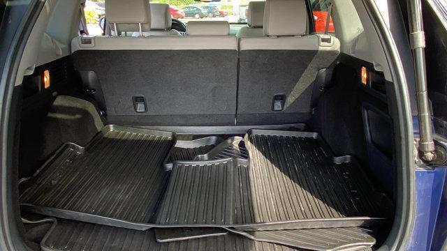Photo of 2022 Obsidian Blue Pearl Honda CR-V Hybrid