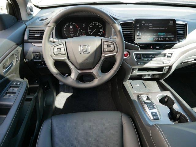 Photo of 2025 Crystal Black Honda Ridgeline