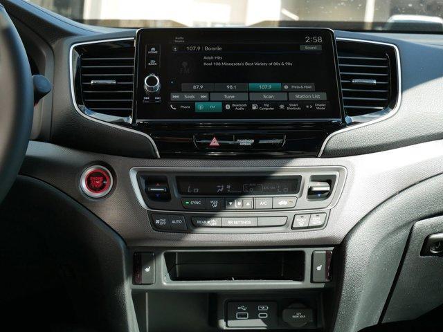Photo of 2025 Crystal Black Honda Ridgeline