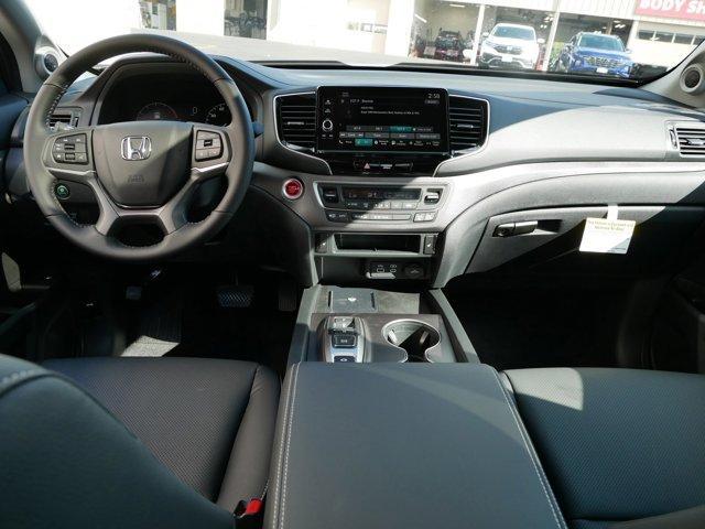 Photo of 2025 Crystal Black Honda Ridgeline