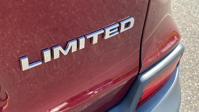Photo of 2019 Velvet Red Pearlcoat Jeep Cherokee