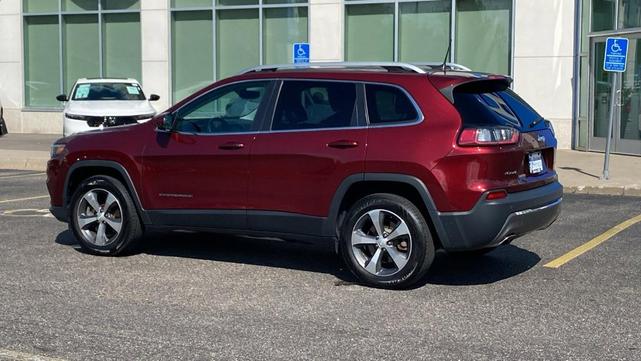 Photo of 2019 Velvet Red Pearlcoat Jeep Cherokee