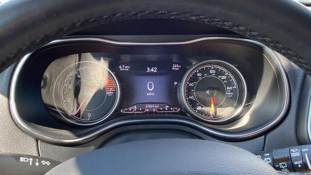 Photo of 2019 Velvet Red Pearlcoat Jeep Cherokee