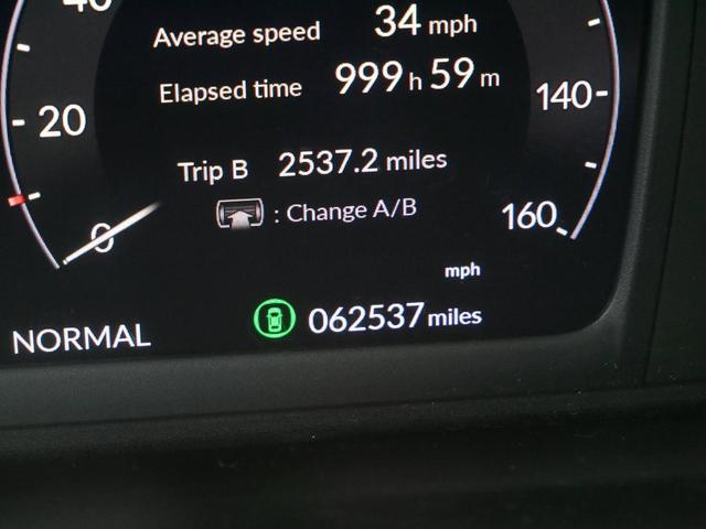 Photo of 2023 Platinum White Pearl Honda Accord Hybrid