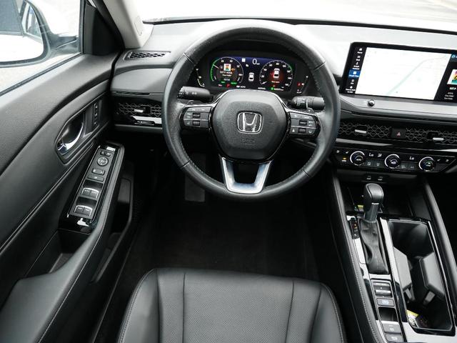Photo of 2023 Platinum White Pearl Honda Accord Hybrid