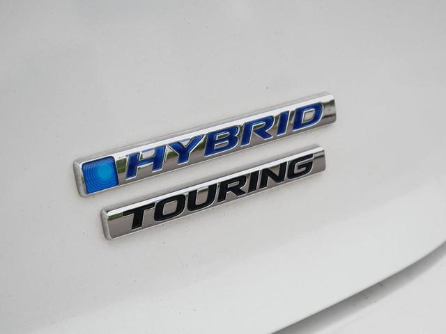Photo of 2023 Platinum White Pearl Honda Accord Hybrid