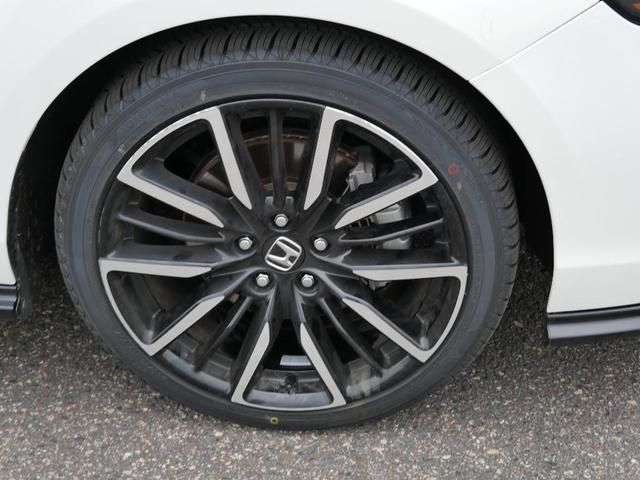 Photo of 2023 Platinum White Pearl Honda Accord Hybrid