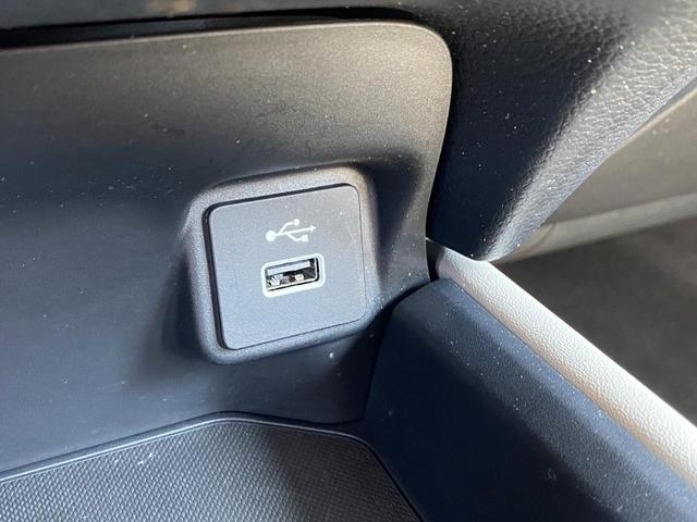 Photo of 2023 Platinum White Pearl Honda HR-V