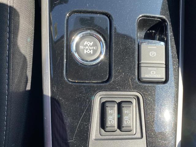Photo of 2020 Pearl White Mitsubishi Outlander