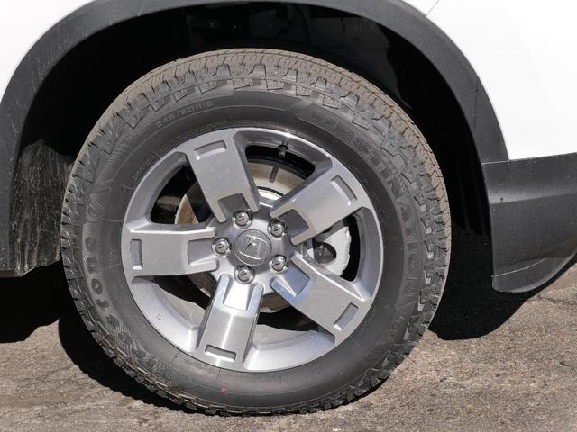 Photo of 2025 Platinum White Honda Ridgeline