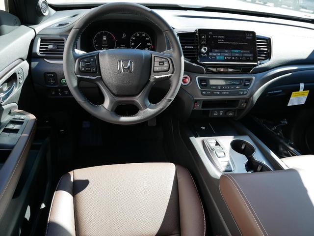 Photo of 2025 Platinum White Honda Ridgeline