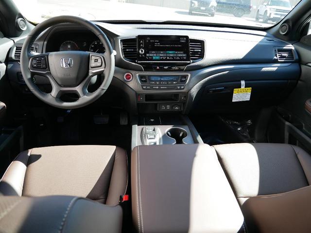 Photo of 2025 Platinum White Honda Ridgeline
