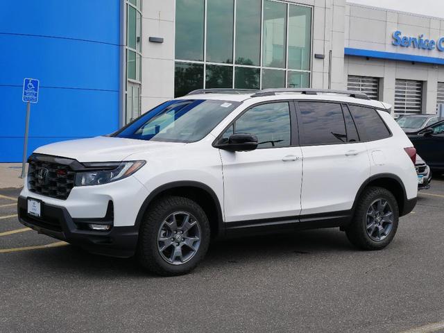 Photo of 2025 Platinum White Pearl Honda Passport