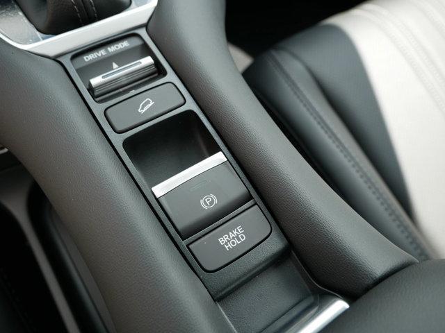 Photo of 2026 Urban Gray Pearl Honda HR-V