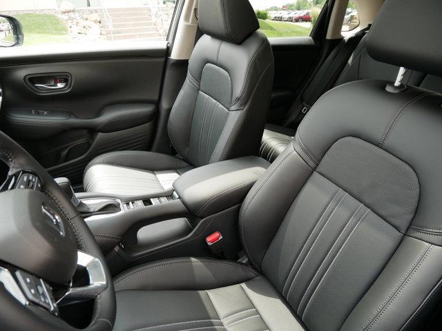 Photo of 2026 Urban Gray Pearl Honda HR-V