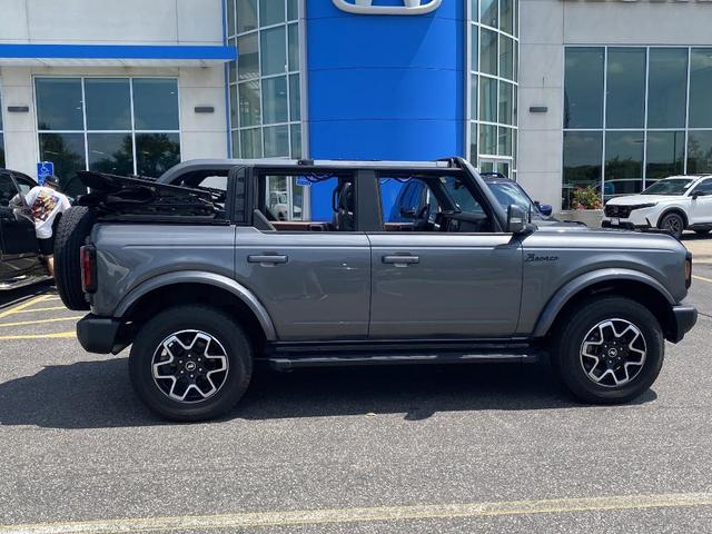 Photo of 2022 CARBONIZEDGRAY Ford Bronco