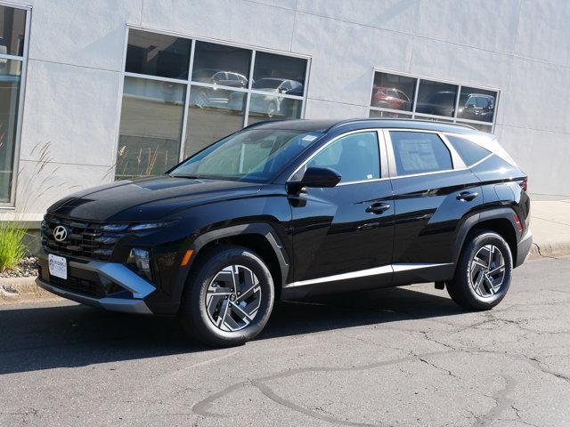 Photo of 2025 Ash Black Hyundai TUCSON Hybrid