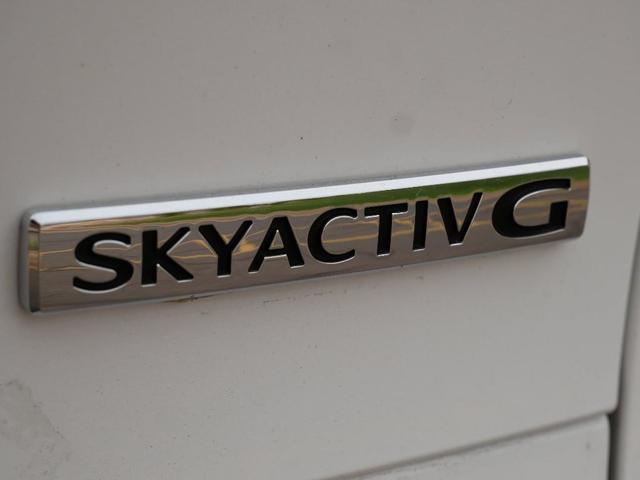 Photo of 2022 Snowflake White Pearl Mazda CX-30
