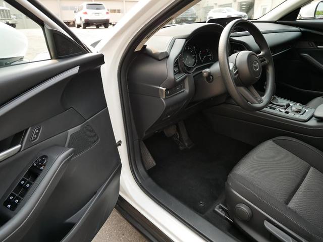 Photo of 2022 Snowflake White Pearl Mazda CX-30