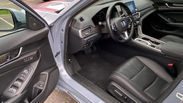 Photo of 2022 Sonic Gray Pearl Honda Accord
