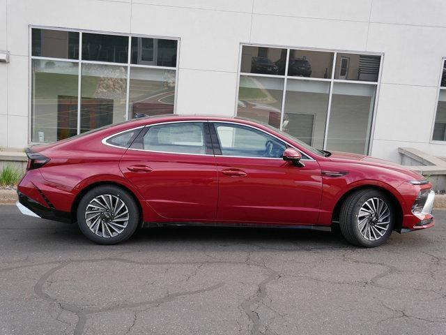 Photo of 2025 Red Hyundai SONATA Hybrid