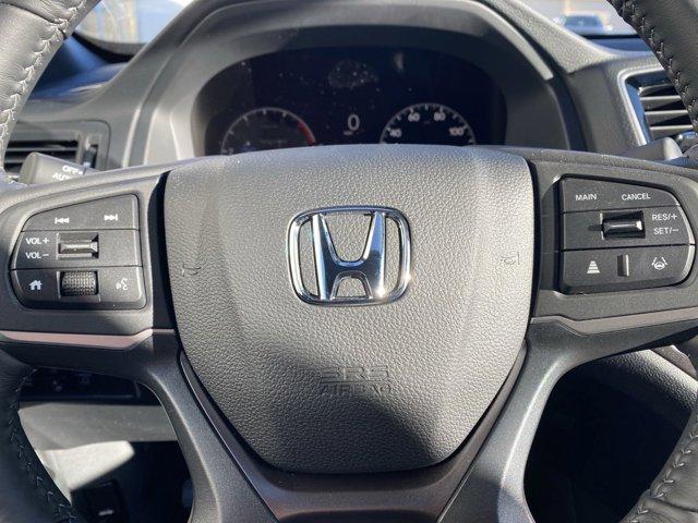 Photo of 2025 Platinum White Pearl Honda Ridgeline