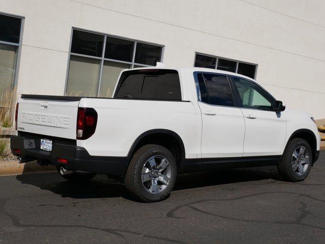 Photo of 2025 Platinum White Pearl Honda Ridgeline