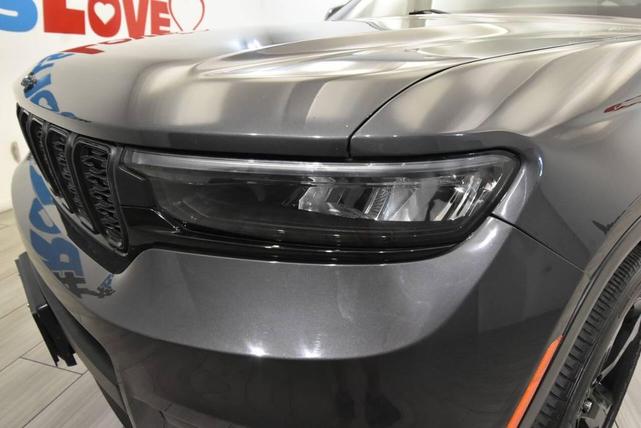 Photo of 2022 Baltic Gray Metallic Clearcoat Jeep Grand Cherokee L