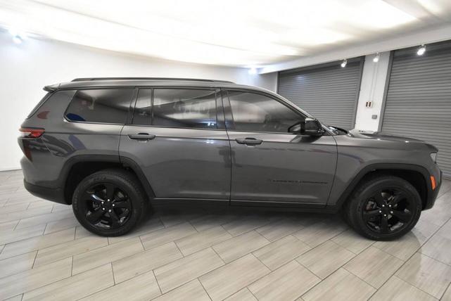Photo of 2022 Baltic Gray Metallic Clearcoat Jeep Grand Cherokee L