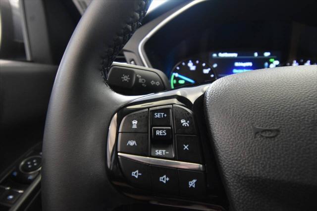 Photo of 2022 Carbonized Gray Metallic Ford Escape