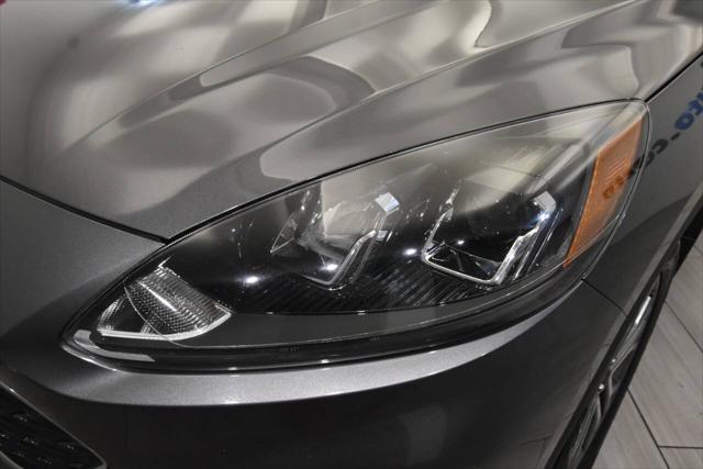 Photo of 2022 Carbonized Gray Metallic Ford Escape