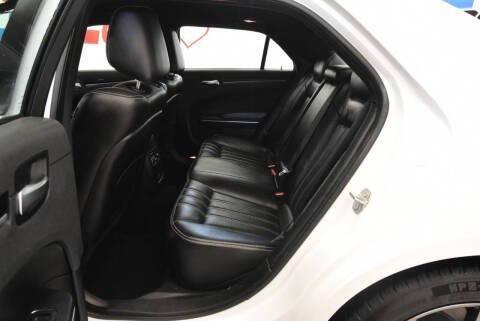 Photo of 2021 Bright White Clearcoat Chrysler 300