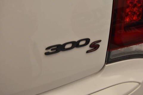 Photo of 2021 Bright White Clearcoat Chrysler 300