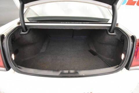 Photo of 2021 Bright White Clearcoat Chrysler 300