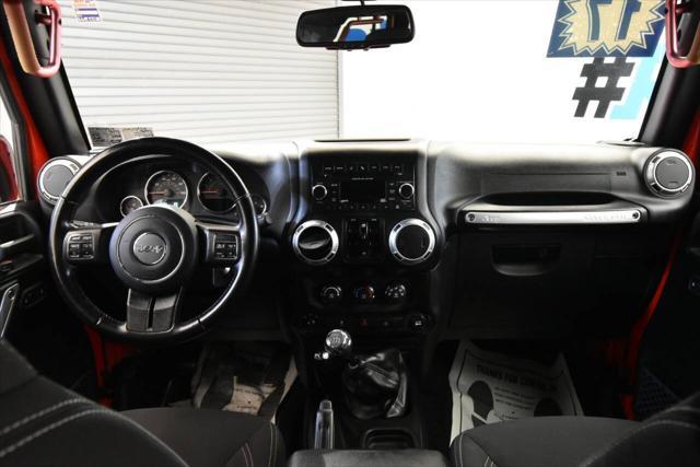 Photo of 2017 Firecracker Red Clearcoat Jeep Wrangler Unlimited