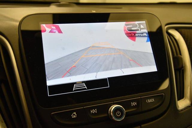 Photo of 2023 Summit White Chevrolet Malibu