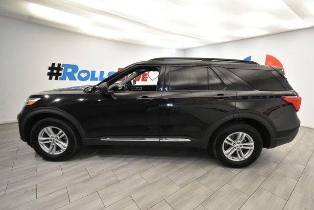 Photo of 2022 Agate Black Metallic Ford Explorer