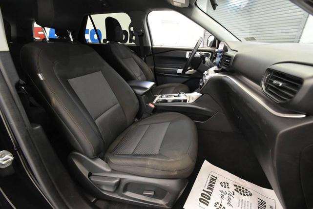 Photo of 2022 Agate Black Metallic Ford Explorer
