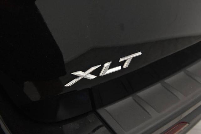 Photo of 2022 Agate Black Metallic Ford Explorer