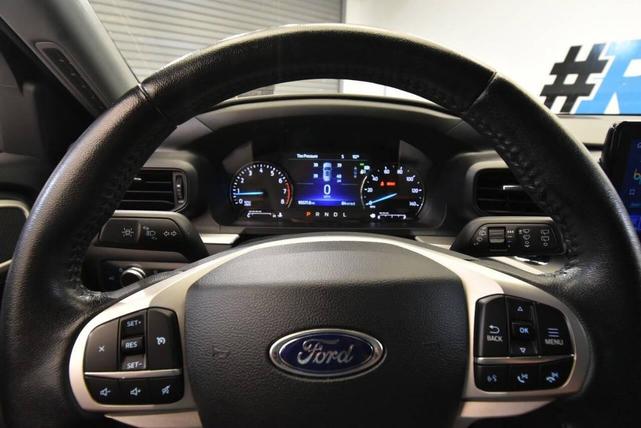 Photo of 2022 Agate Black Metallic Ford Explorer