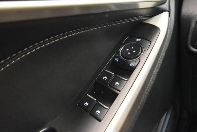 Photo of 2022 Agate Black Metallic Ford Explorer