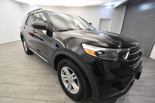 Photo of 2022 Agate Black Metallic Ford Explorer