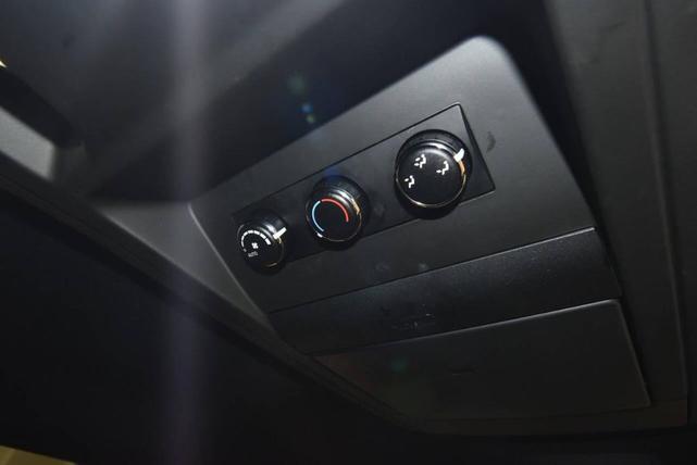 Photo of 2016 Brilliant Black Crystal Pearlcoat Chrysler Town & Country