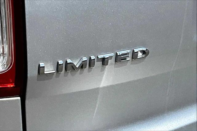 Photo of 2015 Ingot Silver Metallic Ford Explorer