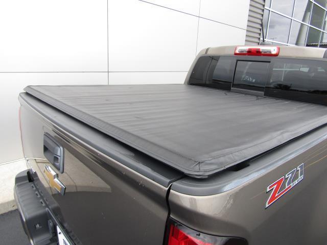 Photo of 2016 Brownstone Metallic Chevrolet Colorado